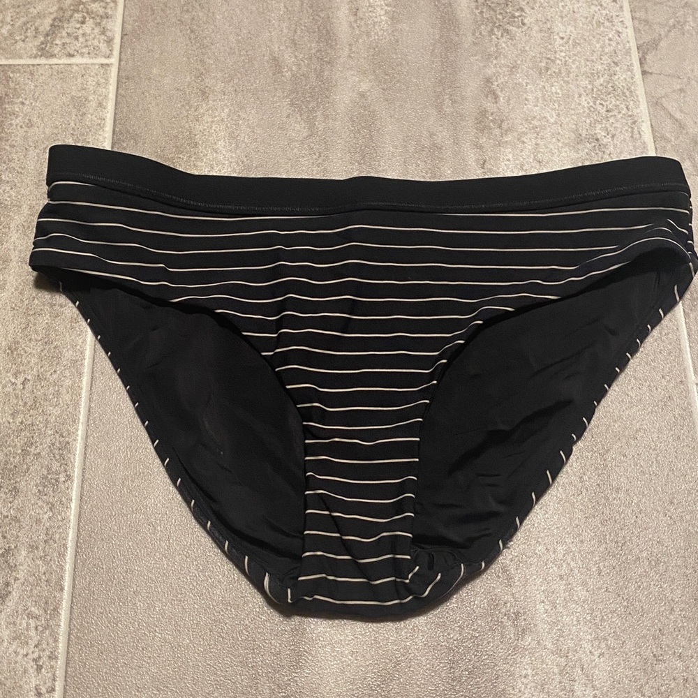 CALIA by Carrie Underwood Black and White Striped Bikini set - Picture 5 of 8